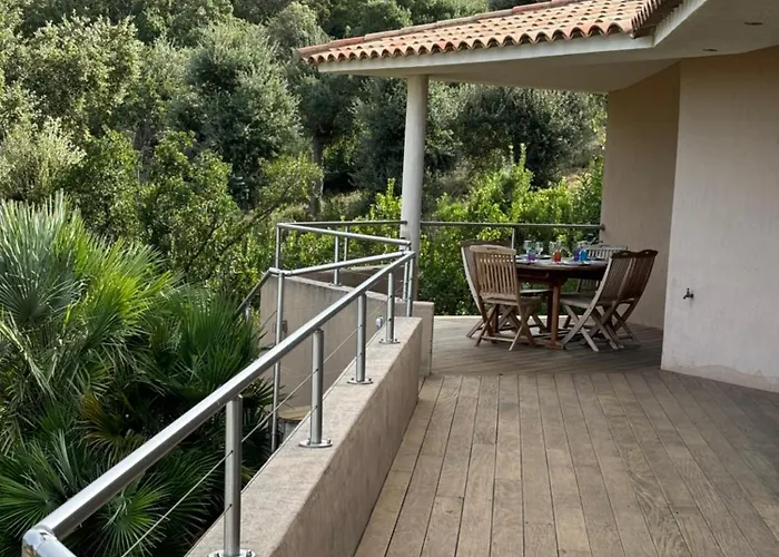 ヴィラ Domaine Les Hauts De Capicciola Pinarellu